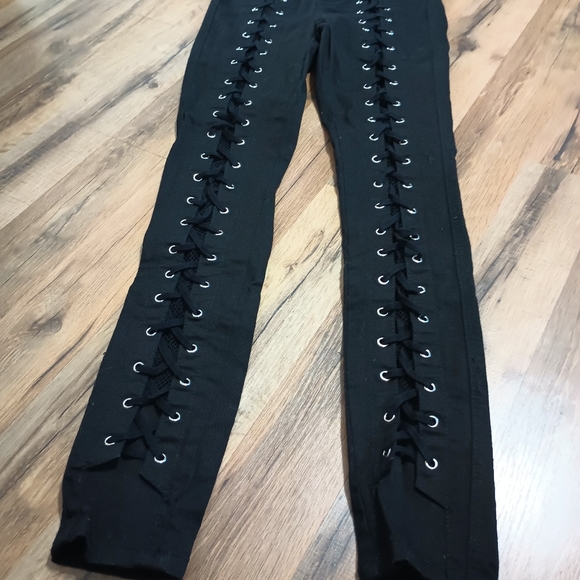 Royal bones pants - Picture 2 of 7